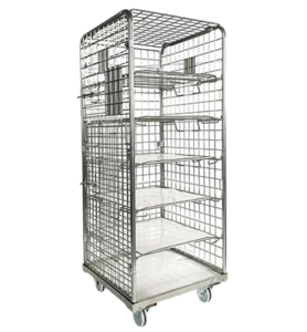 Plateaux PEHD en position d'accueil des produits carnés